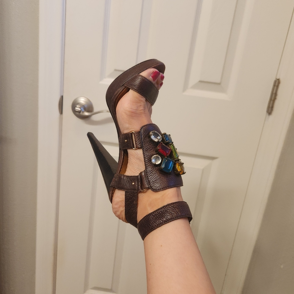 Report signature Dunbarton jeweled heels size 7